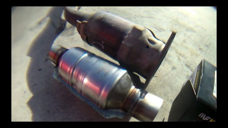 2004 Toyota Corolla Catalytic Converter