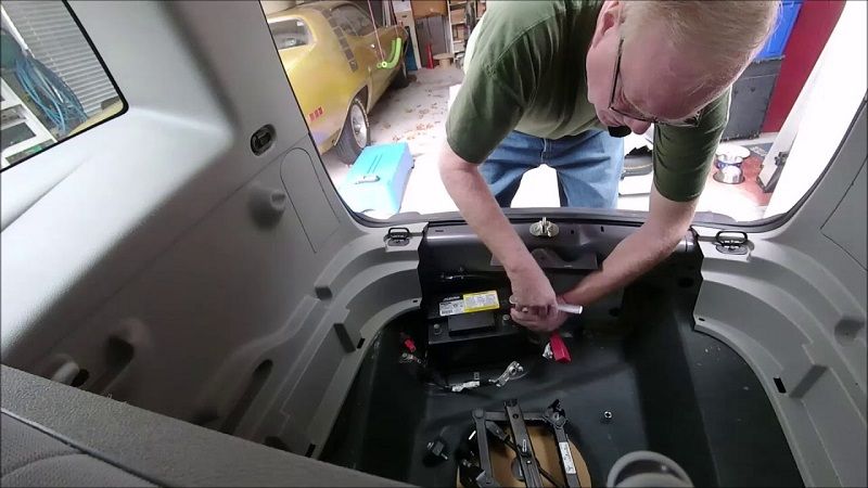 Chevy Hhr Battery Location